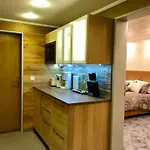 Golden Gapa Budget-studio 3 *